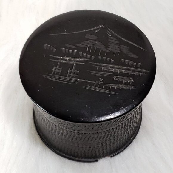 Small antique round wooden box etched lid Japanese scene  Vintage round wooden c - Picture 1 of 8